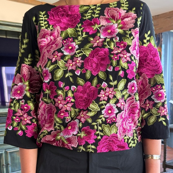 Vintage Size Small. Floral Embroidered Women's Top - Black and Pink